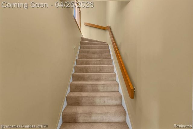 7573 Ashburton Court, West Bloomfield, MI 48322