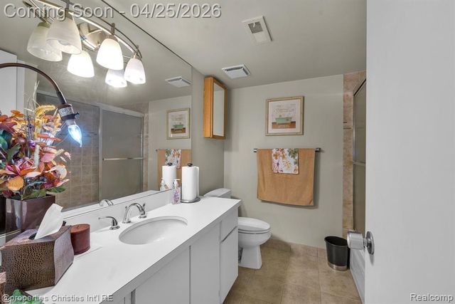 7573 Ashburton Court, West Bloomfield, MI 48322