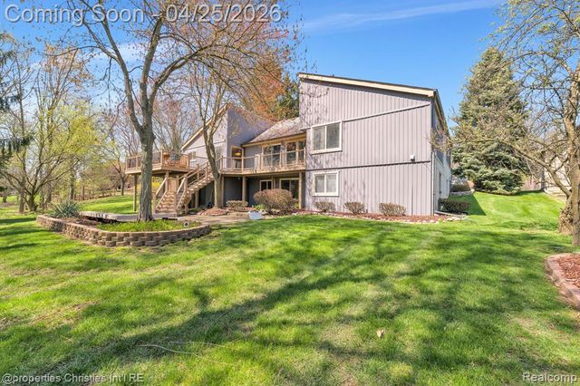 7573 Ashburton Court, West Bloomfield, MI 48322