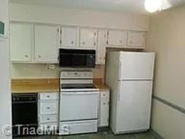 3697 Heathrow Drive, Winston-salem, NC 27127