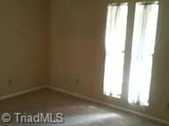 3697 Heathrow Drive, Winston-salem, NC 27127