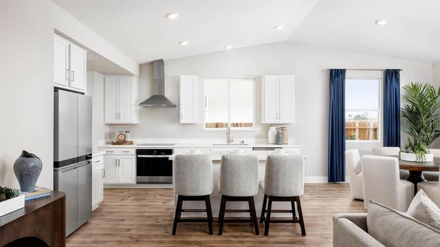 7956 Delta Haven St, Sacramento, CA 95832