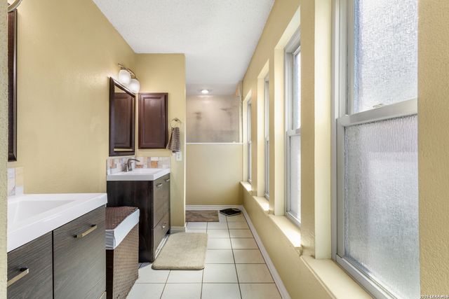 2802 Redsky Pass, San Antonio, TX 78259