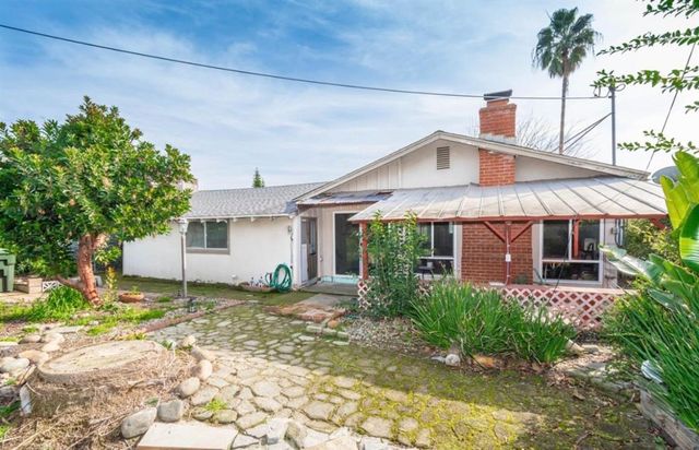 8057 Butternut Dr, Citrus Heights, CA 95621