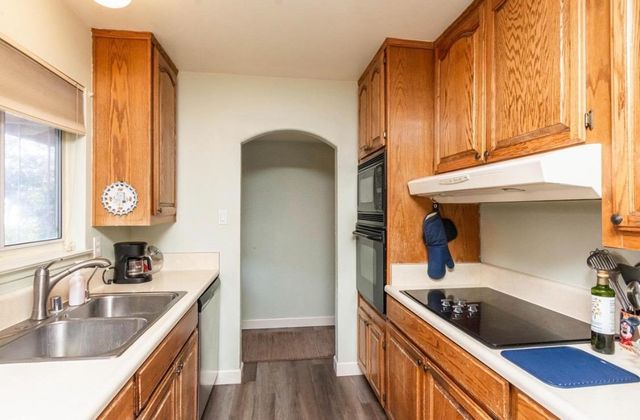 8057 Butternut Dr, Citrus Heights, CA 95621