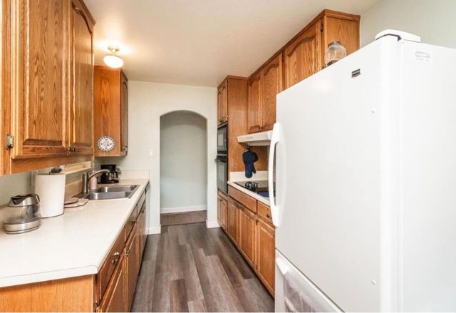 8057 Butternut Dr, Citrus Heights, CA 95621