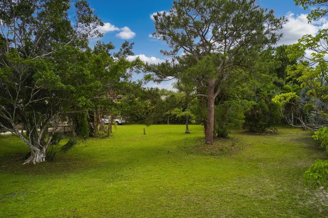 15419 N 89th Ave Avenue N, Palm Beach Gardens, FL 33418