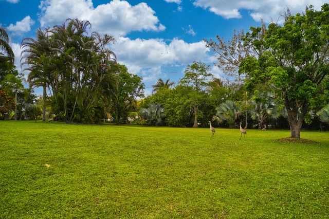 15419 N 89th Ave Avenue N, Palm Beach Gardens, FL 33418