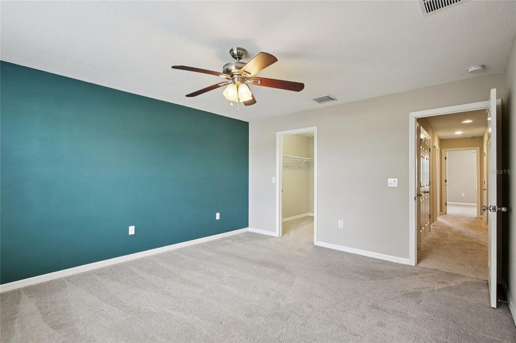 Image 20 of property listing at 8426 PAINTED TURTLE WAY, Riverview, FL 33578