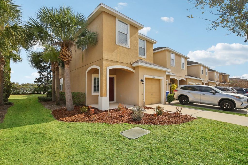 Image 3 of property listing at 8426 PAINTED TURTLE WAY, Riverview, FL 33578