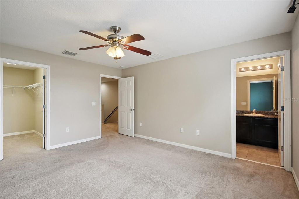 Image 21 of property listing at 8426 PAINTED TURTLE WAY, Riverview, FL 33578