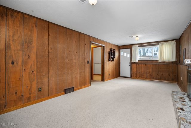 853 Jamestown Avenue, Elyria, OH 44035