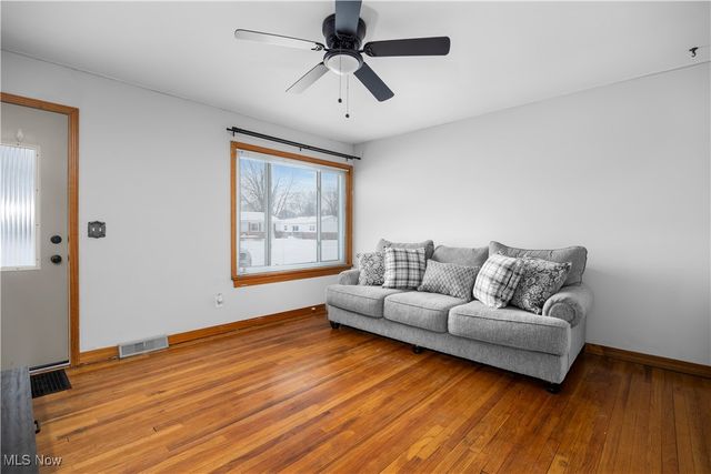 853 Jamestown Avenue, Elyria, OH 44035