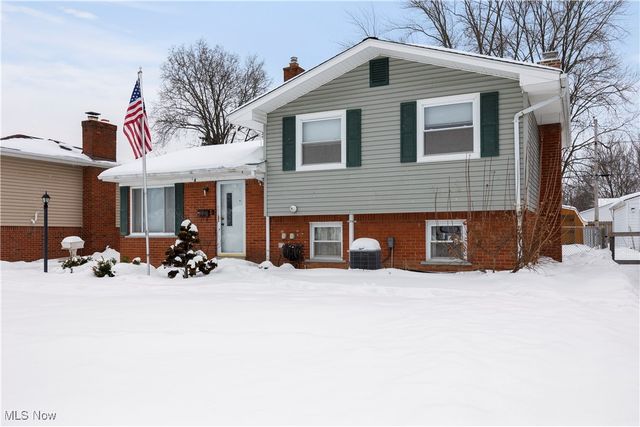 853 Jamestown Avenue, Elyria, OH 44035