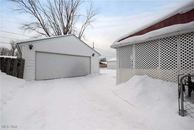 853 Jamestown Avenue, Elyria, OH 44035