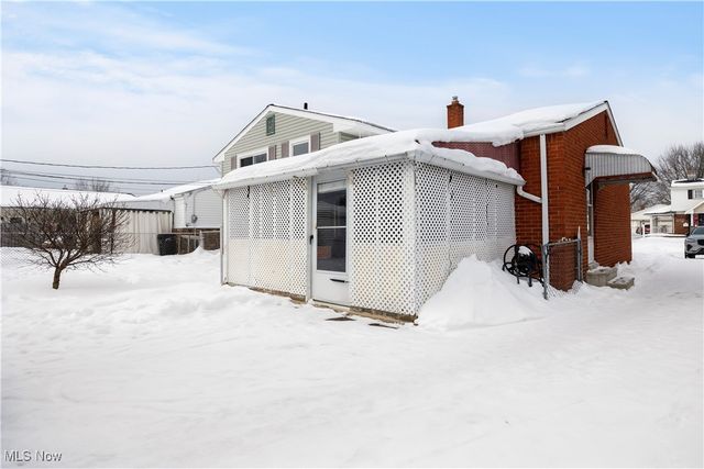 853 Jamestown Avenue, Elyria, OH 44035