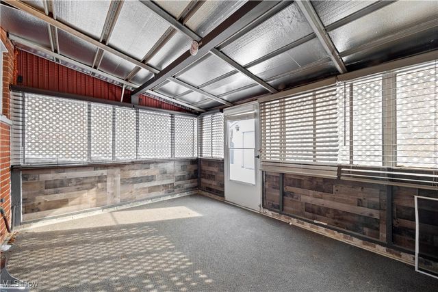 853 Jamestown Avenue, Elyria, OH 44035