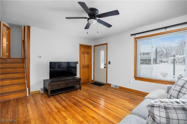 853 Jamestown Avenue, Elyria, OH 44035