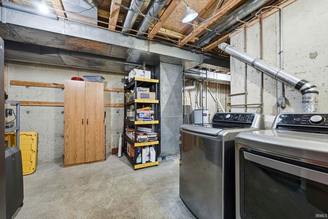 3035 Cherokee Run, New Haven, IN 46774