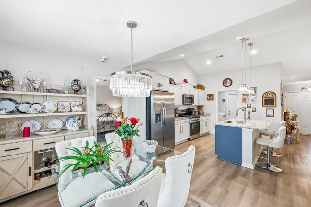 702 Woodside Dr., Conway, SC 29526