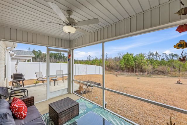 702 Woodside Dr., Conway, SC 29526