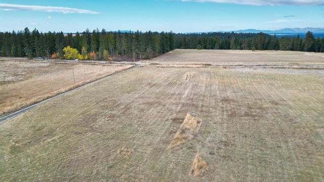 24810 N Orchard Bluff Rd, Chattaroy, WA 99003