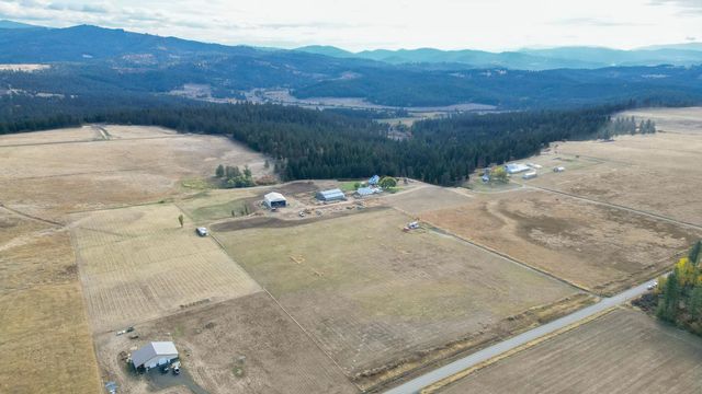 24810 N Orchard Bluff Rd, Chattaroy, WA 99003