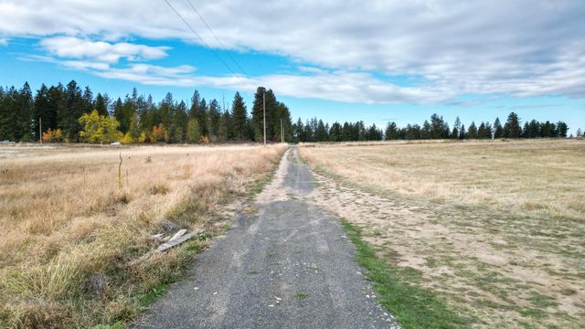 24810 N Orchard Bluff Rd, Chattaroy, WA 99003