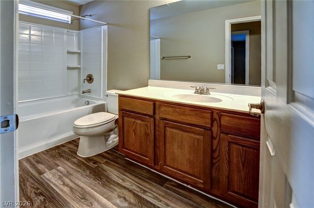 7226 Regent Pond Street, Las Vegas, NV 89166