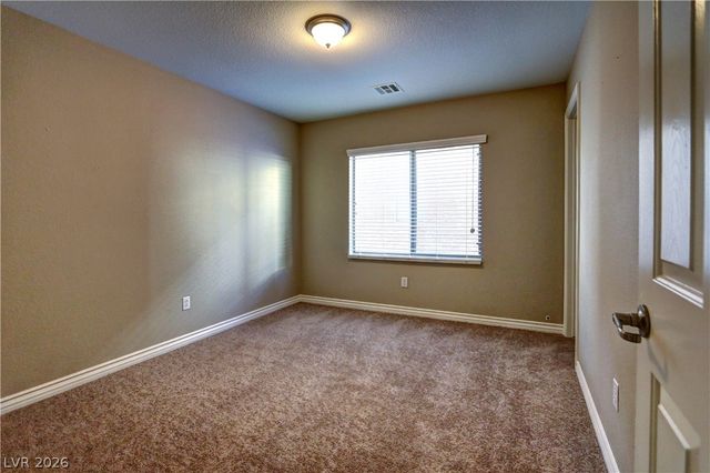 7226 Regent Pond Street, Las Vegas, NV 89166