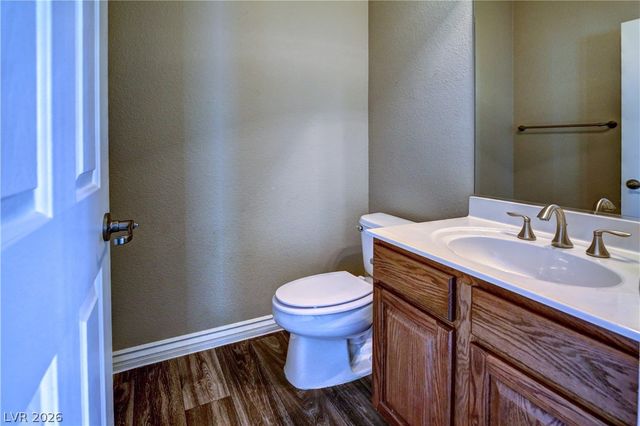 7226 Regent Pond Street, Las Vegas, NV 89166