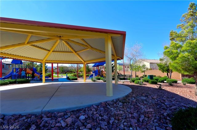 7226 Regent Pond Street, Las Vegas, NV 89166