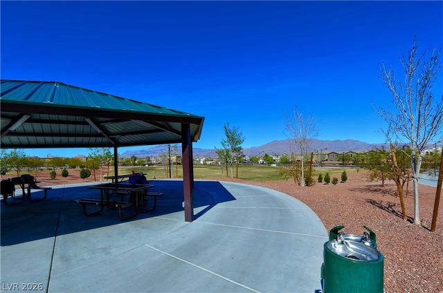 7226 Regent Pond Street, Las Vegas, NV 89166