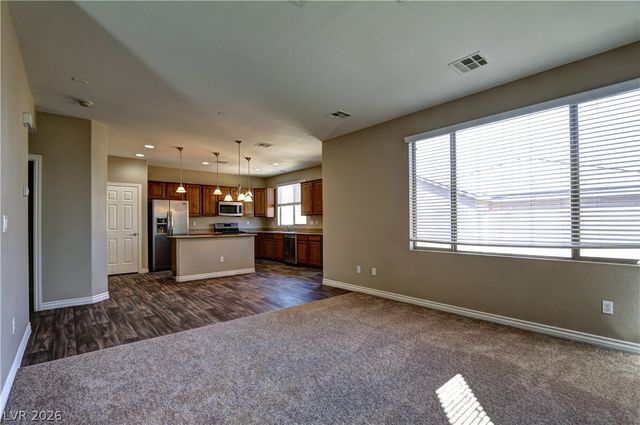 7226 Regent Pond Street, Las Vegas, NV 89166