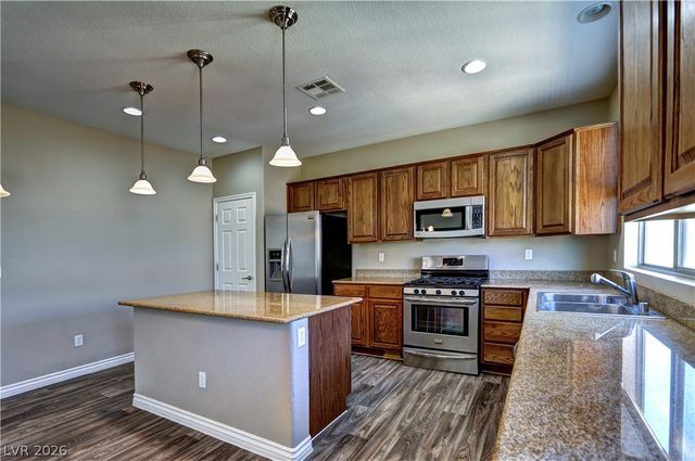 7226 Regent Pond Street, Las Vegas, NV 89166