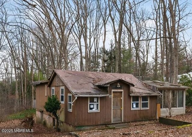 36 Oakland Drive, Jackson, NJ 08527