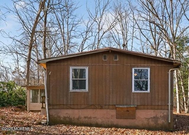 36 Oakland Drive, Jackson, NJ 08527