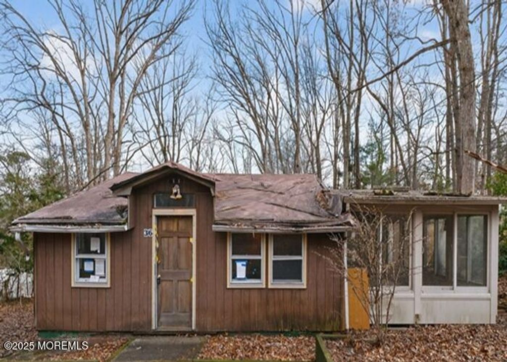 36 Oakland Drive, Jackson, NJ 08527