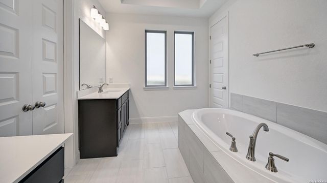 10223 Belle Parkway, San Antonio, TX 78254