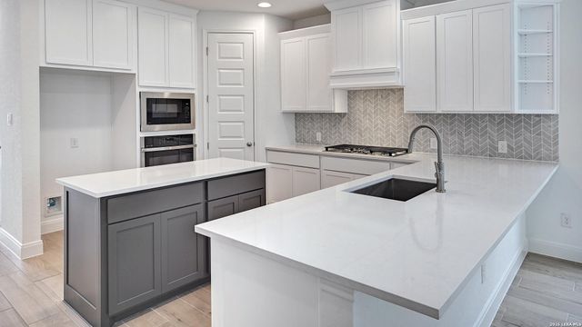 10223 Belle Parkway, San Antonio, TX 78254