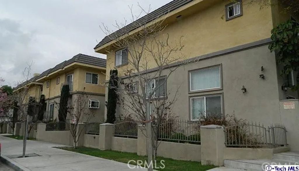 6615 Sepulveda 202, Van Nuys, CA 91411