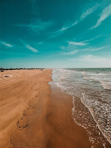 3021 Palacios Bay Drive, Palacios, TX 77465