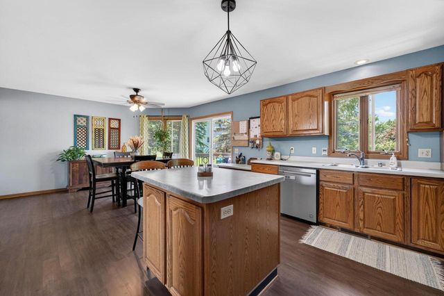 7129 Dorf View Court, Sauk City, WI 53583