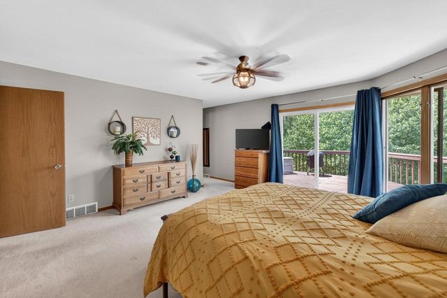 7129 Dorf View Court, Sauk City, WI 53583