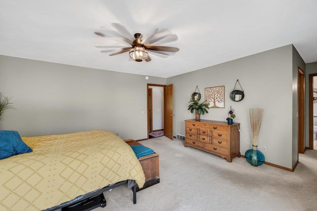 7129 Dorf View Court, Sauk City, WI 53583