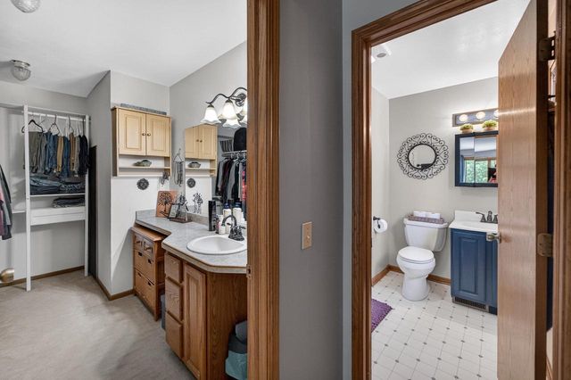 7129 Dorf View Court, Sauk City, WI 53583