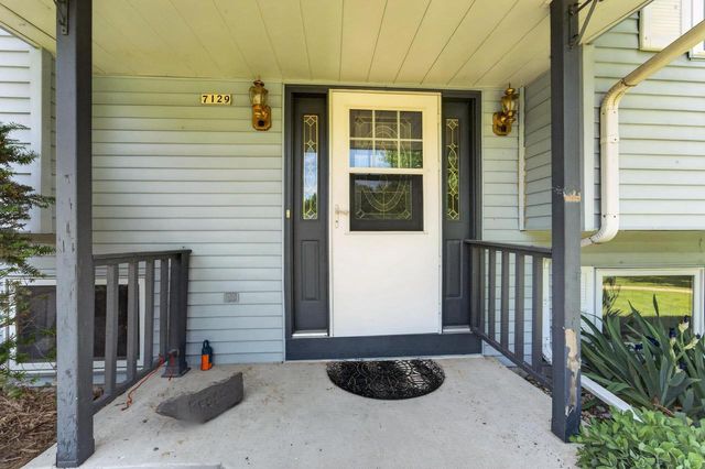 7129 Dorf View Court, Sauk City, WI 53583