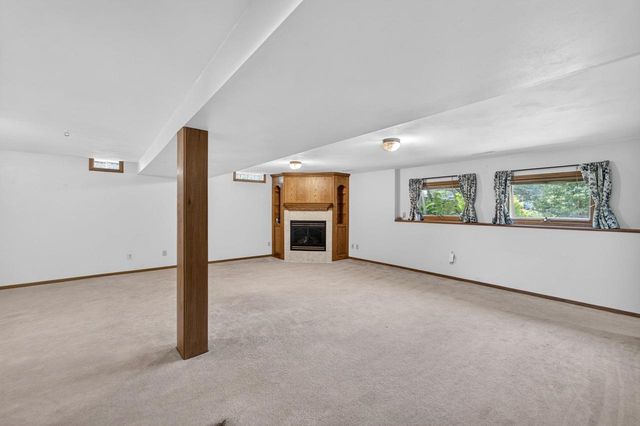 7129 Dorf View Court, Sauk City, WI 53583