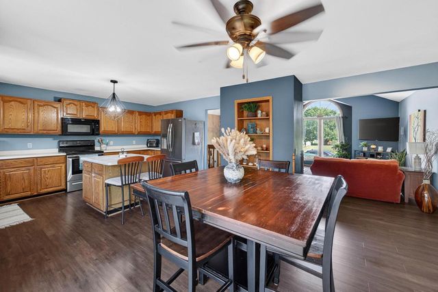 7129 Dorf View Court, Sauk City, WI 53583