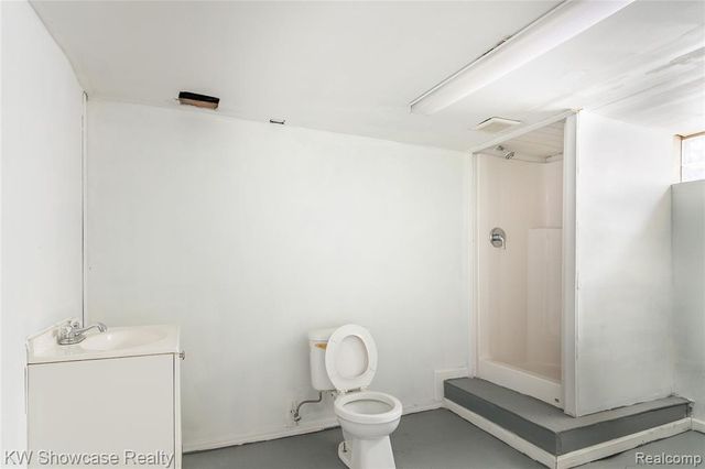 12066 Bramell, Detroit, MI 48239